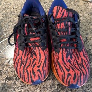 Red and Black Tiger Stripe Sneakers zoom Pegasus